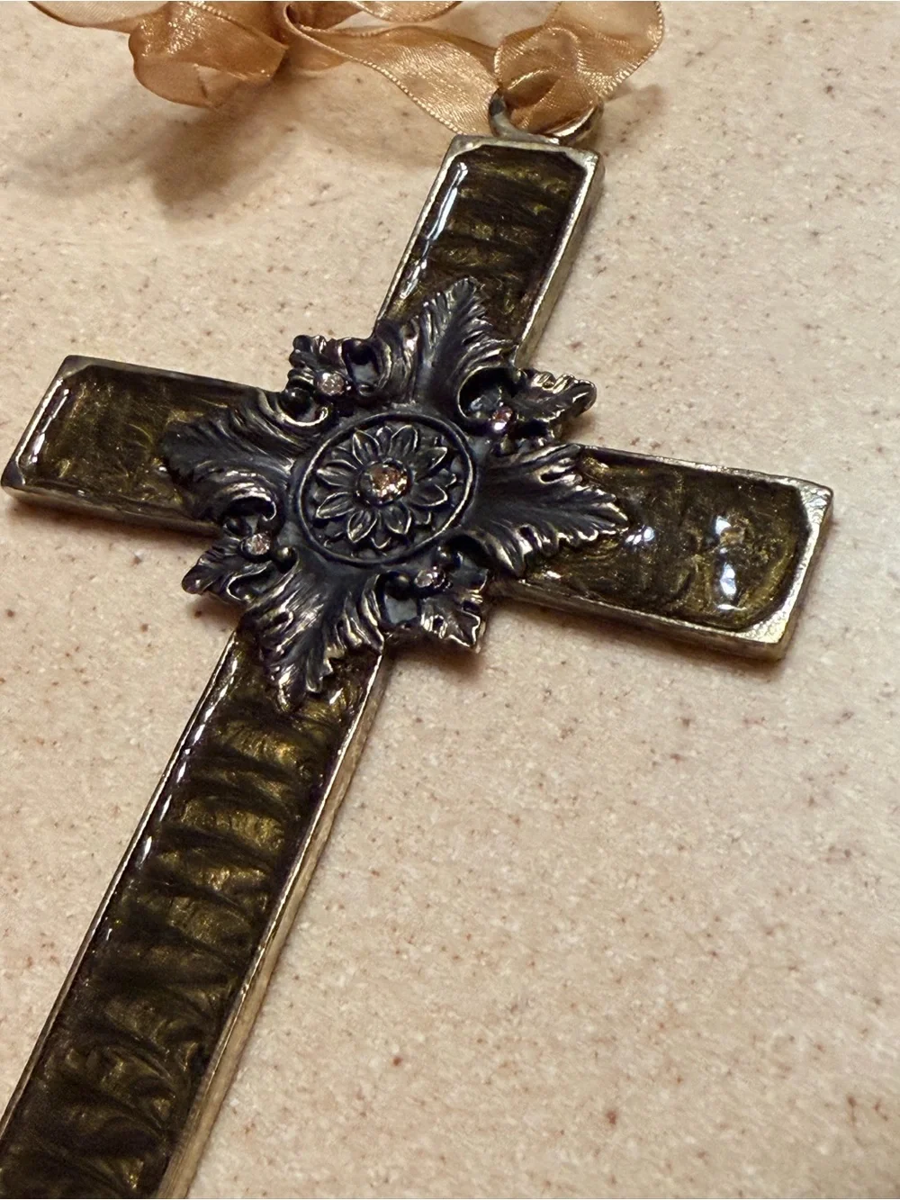 Bronze Hammered Cross - ‎   European/Tuscan décor